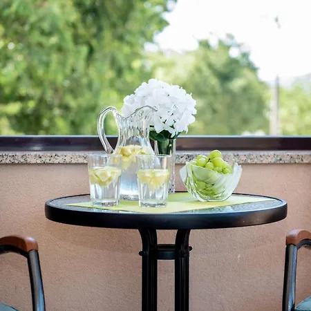 Apartmani Antonija Vozilici Extérieur photo