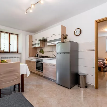 Apartmani Antonija Vozilici Extérieur photo