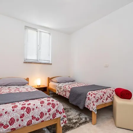 Apartmani Antonija Vozilici Extérieur photo